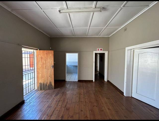 150M² OFFICE TO LET IN DELAREY